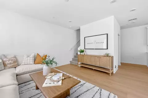 9427 N Sepulveda Blvd UNIT 4, North Hills, CA 91343