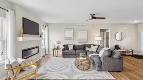 Living - 1025 Hemlock Ln, Waukee, IA 50263 photo 2 of 3