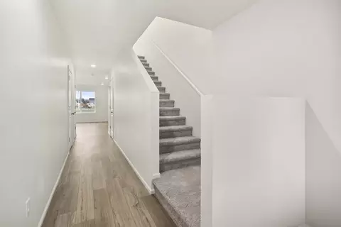 Entry Way - 1448 Salzer Creek Loop, Centralia, WA 98531 photo 1 of 6