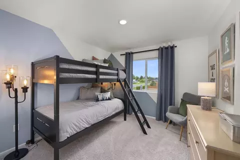 Bedroom - 1448 Salzer Creek Loop, Centralia, WA 98531 photo 5 of 7