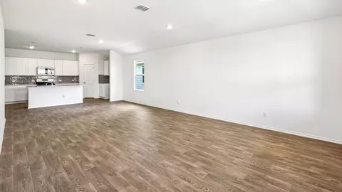 Living - 356 San Juan Trl, Bastrop, TX 78602 photo 2 of 3