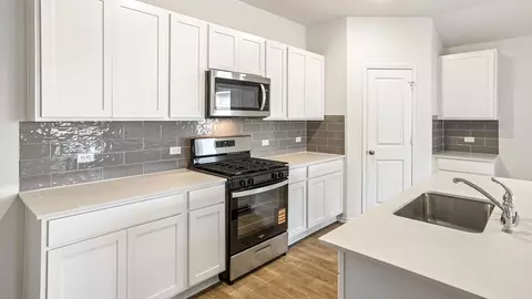 Kitchen - 356 San Juan Trl, Bastrop, TX 78602 photo 2 of 4