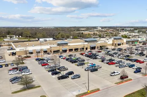 Exterior - 2804 Tamarack Ln, Argyle, TX 76226 photo 5 of 7