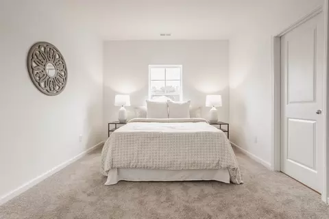 Bedroom - 2105 Maplewood Ln, Pendleton, IN 46064 photo 1 of 8