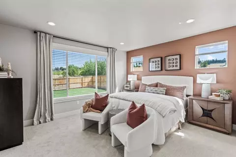 Bedroom - 114 Butte Spring Trl, Eagle Point, OR 97524 photo 1 of 1