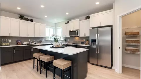 Kitchen - 5782 Granger St SE, Salem, OR 97306 photo 6 of 6