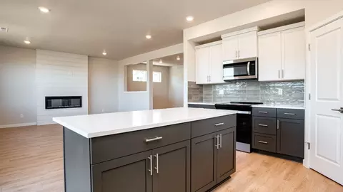 Kitchen - 5782 Granger St SE, Salem, OR 97306 photo 2 of 6