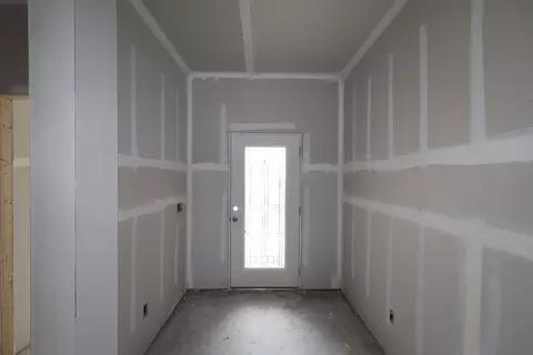 Entry Way - 6669 Yellow Warbler Bnd, Saint Cloud, FL 34773 photo 4 of 4