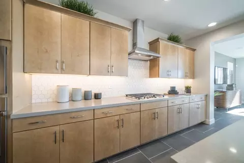 Kitchen - 7941 E Renata Ave, Mesa, AZ 85212 photo 7 of 12