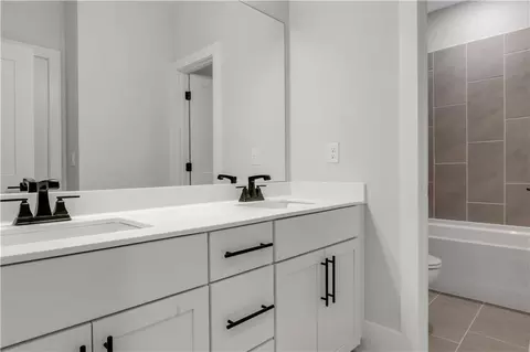 Bath - 3615 Belle Fields Crossing Suwanee Georgia 30024, Suwanee, GA 30024 photo 1 of 5
