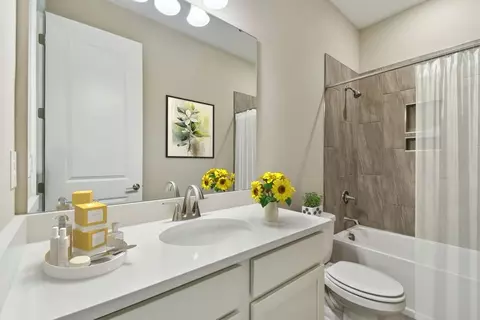 Bath - 4200 Summit View Dr, Brooksville, FL 34601 photo 1 of 3