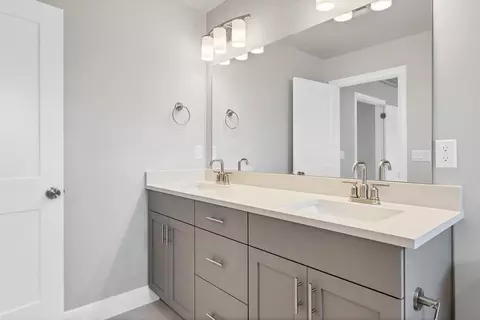 Bath - 52 E Dakar Ln, Saint George, UT 84790 photo 3 of 4