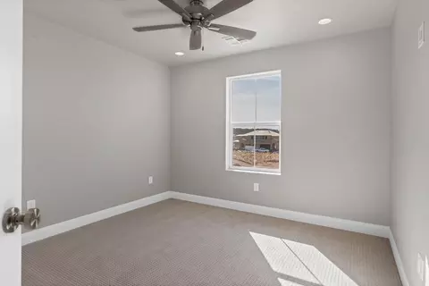 Bedroom - 52 E Dakar Ln, Saint George, UT 84790 photo 6 of 7