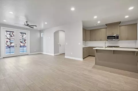 Living - 52 E Dakar Ln, Saint George, UT 84790 photo 4 of 4