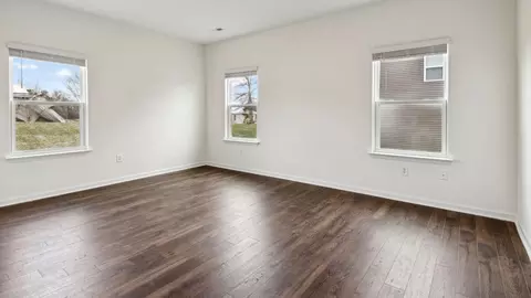 Living - 300 Cookie Loop, Johnson City, TN 37615 photo 4 of 5