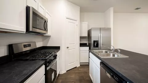 Kitchen - 314 Arnold Loop, Uhland, TX 78640 photo 2 of 12