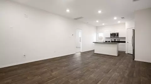 Living - 314 Arnold Loop, Uhland, TX 78640 photo 2 of 6