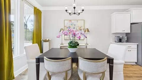Dining - 235 S Lakepointe Dr, Lafayette, LA 70506 photo 2 of 2