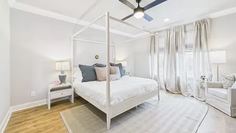 Bedroom - 235 S Lakepointe Dr, Lafayette, LA 70506 photo 2 of 5