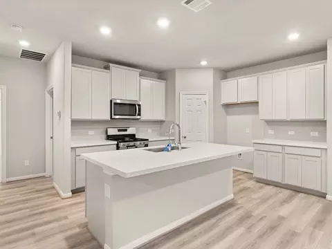 304 Juniper Pass Dr, Brookshire, TX 77423