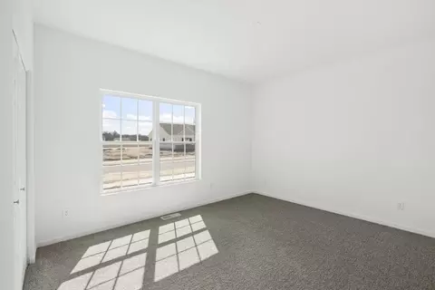 Bedroom - 6681 E 103rd Ave, Winfield, IN 46307 photo 1 of 10