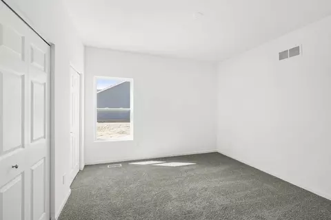 Bedroom - 6681 E 103rd Ave, Winfield, IN 46307 photo 2 of 10