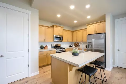 Kitchen - 1200 S 32nd Ave, Cornelius, OR 97113 photo 1 of 1