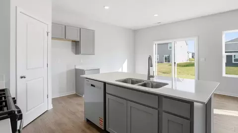 Kitchen - 105 Appleseed Way, Mount Vernon, OH 43050 photo 3 of 7