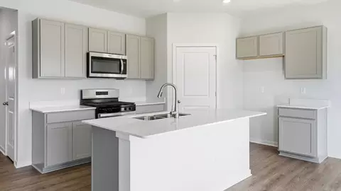 Kitchen - 105 Appleseed Way, Mount Vernon, OH 43050 photo 1 of 7