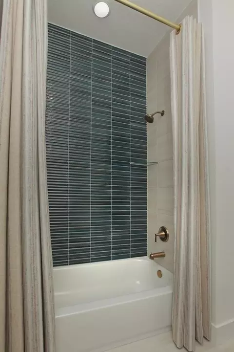 Bath - 5410 Elegance Pl, Manvel, TX 77578 photo 3 of 6
