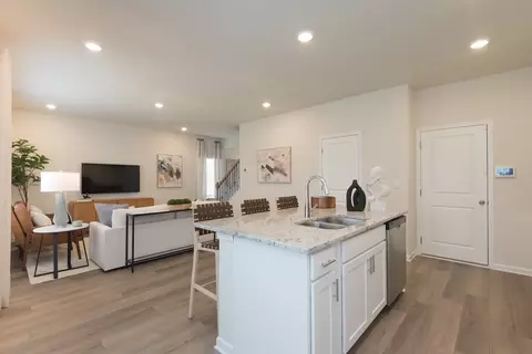 2751 Hawthorne Way, College Park, GA 30337