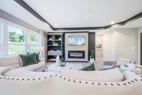 Living - 8295 Busey Rd, Pickerington, OH 43147 photo 1 of 8