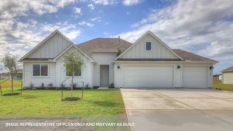 450 Mcginty Meadow Dr, Lockhart, TX 78644