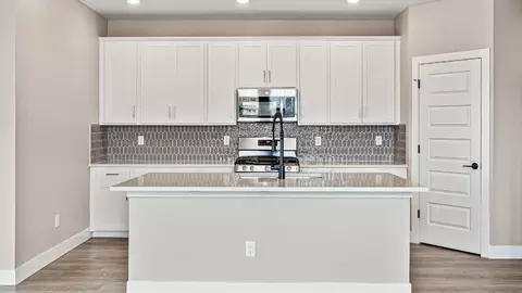 Kitchen - 3402 N Buchanan Way, Aurora, CO 80019 photo 2 of 5