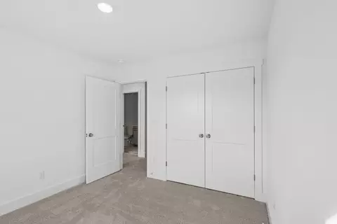 Bedroom - 2900 Suzanne Landon Dr K2, Murfreesboro, TN 37130 photo 10 of 12