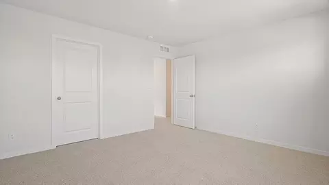 Bedroom - 626 Fallen Leaf Dr, Belton, MO 64012 photo 7 of 17