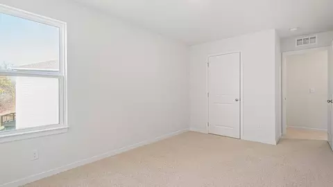 Bedroom - 626 Fallen Leaf Dr, Belton, MO 64012 photo 3 of 17