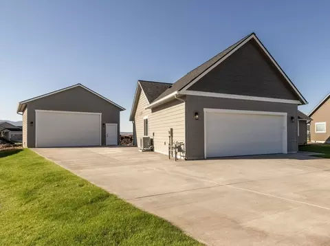 11834 N Entwistle Way, Rathdrum, ID 83858