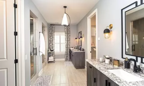 Bath - 1672 Shearer Rd, Davidson, NC 28036 photo 2 of 3