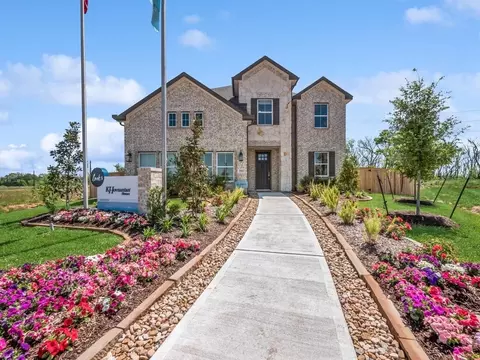 Exterior - 2943 Clapbread Ln, Rosenberg, TX 77471 photo 3 of 5
