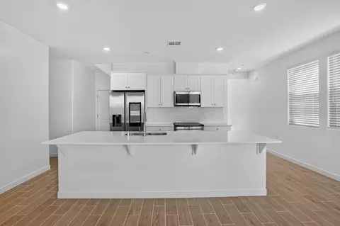 Kitchen - 1788 Mohave Rd S, Madera, CA 93636 photo 3 of 5