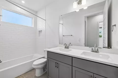 Bath - 443 San Saba Dr, Buda, TX 78610 photo 1 of 5