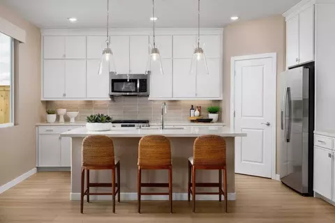 1574 Revelry Dr, Lincoln, CA 95648