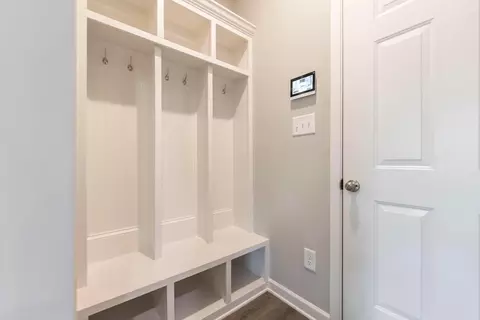 Entry Way - 438 Lakeview Way, Lagrange, GA 30241 photo 2 of 5