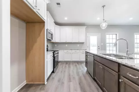 Entry Way - 438 Lakeview Way, Lagrange, GA 30241 photo 1 of 5