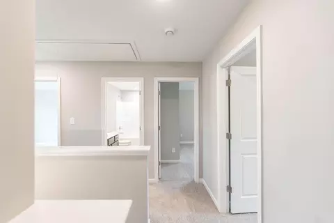 Entry Way - 438 Lakeview Way, Lagrange, GA 30241 photo 4 of 5