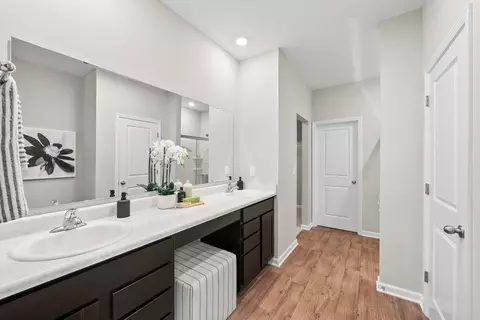 Entry Way - 1369 Waycross Rd, Cincinnati, OH 45240 photo 6 of 6