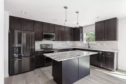 Kitchen - 1020 Taylor Green Dr, Union, MO 63084 photo 8 of 14
