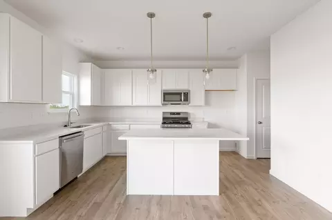 Kitchen - 1020 Taylor Green Dr, Union, MO 63084 photo 10 of 12