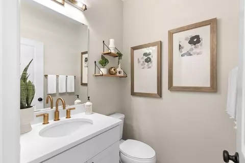 Bath - 1020 Taylor Green Dr, Union, MO 63084 photo 5 of 15
